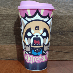 Vaso plástico con tapa - Sanrio - Aggretsuko